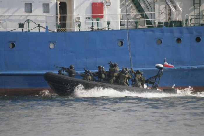 Đơn vị đặc nhiệm FORMOZA của Hải quân Ba Lan tập trận trên biển >> Xem tin mới nhất, nội dung toàn mục